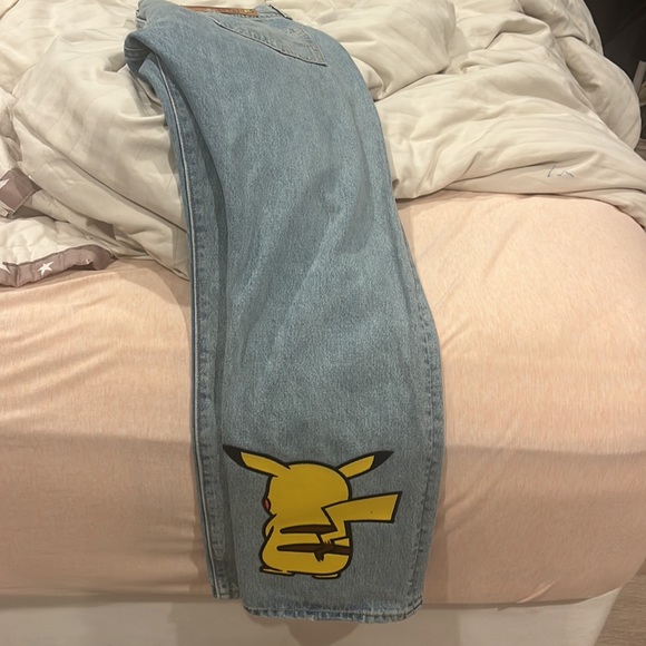 Levi’s Pokémon Jeans rare - Picture 4 of 5